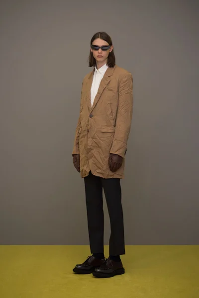 Look 26